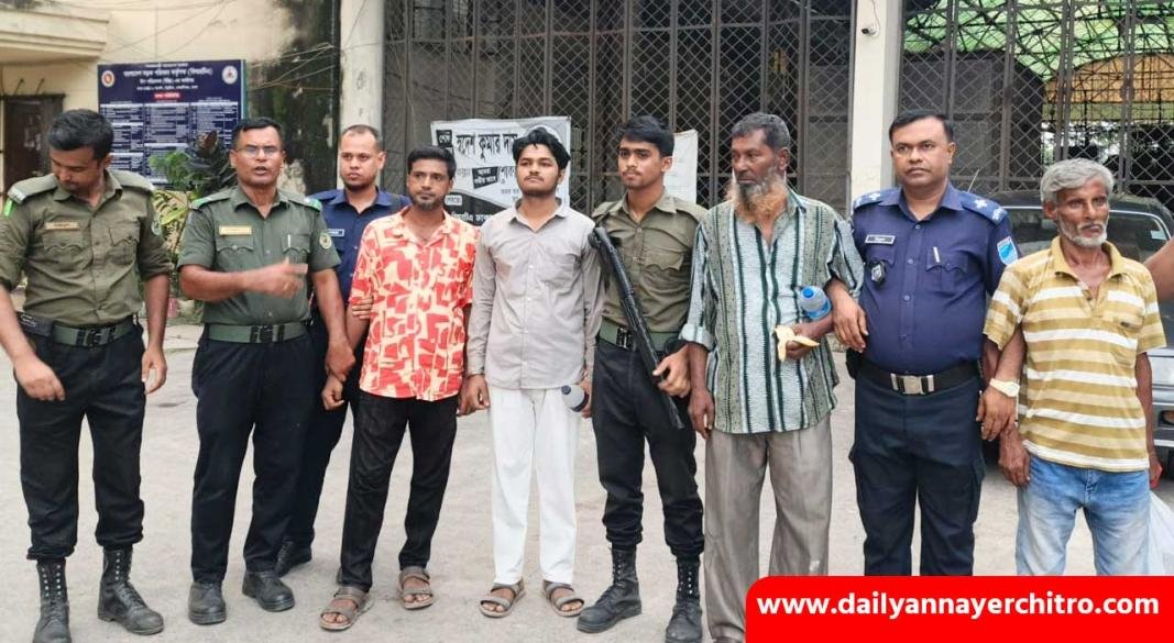 ইকুরিয়া বিআরটিএ’তে ভ্রাম্যমাণ আদালত-৫ এর  অভিযানে ০৪ দালালকে বিভিন্ন মেয়াদে বিনাশ্রম কারাদণ্ড প্রদান করা হয়